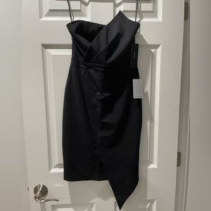 Lulu’s Strapless Black Dress